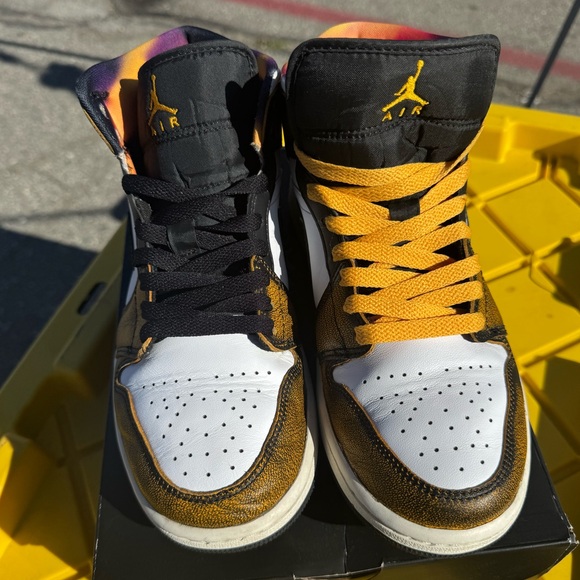 Jordan Mid (8 men’s) - Picture 1 of 5